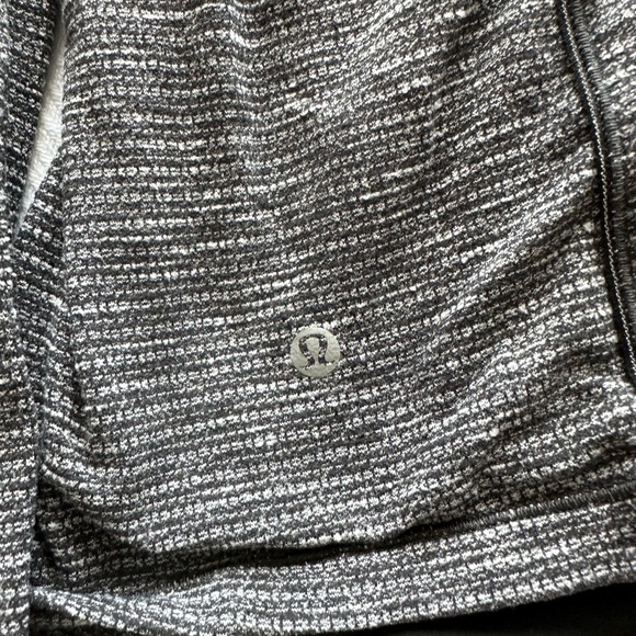 Lulu lemon half zip pullover - Picture 4 of 4
